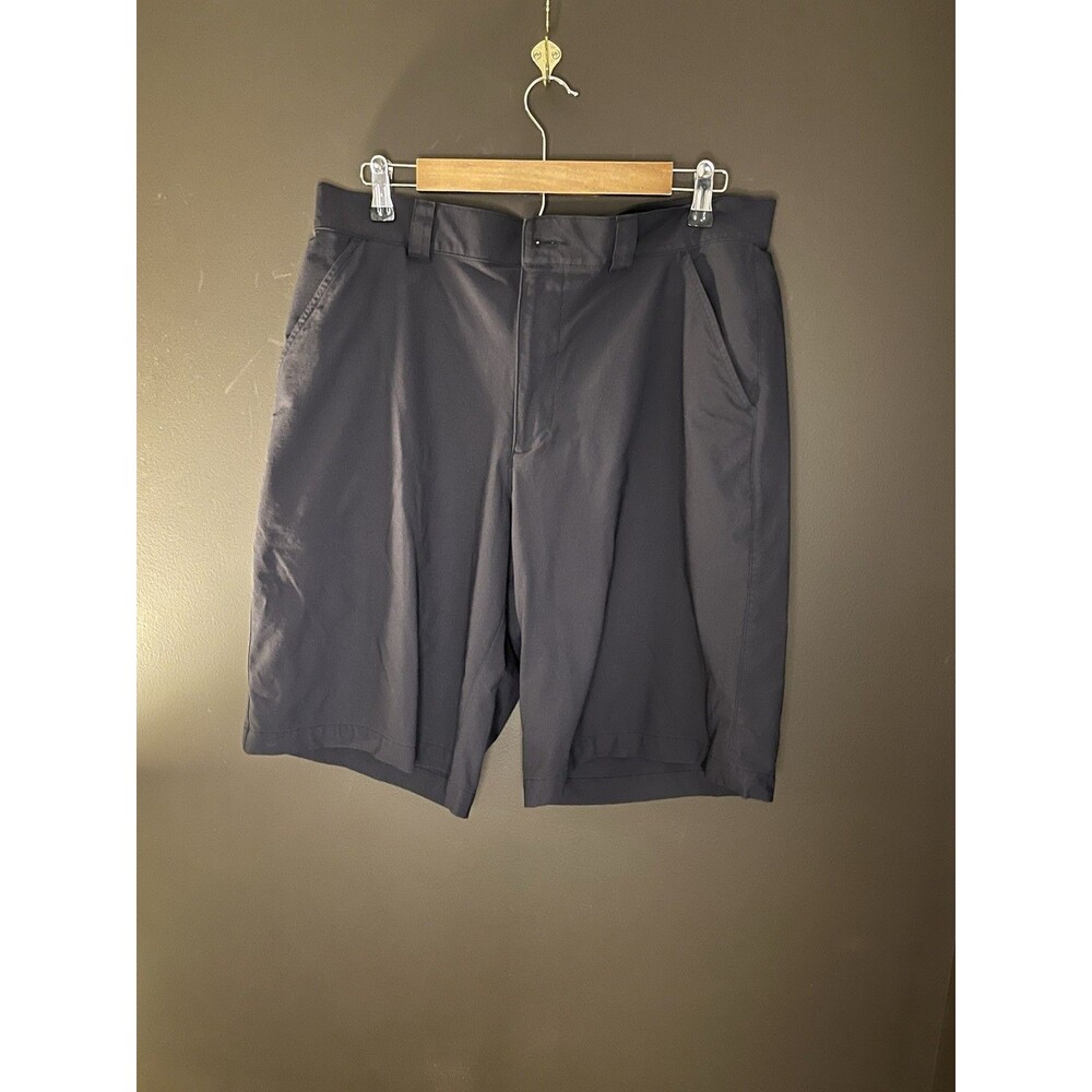 Under Armour Men’s Golf Athletic Flat Front Shorts Size 34 Black